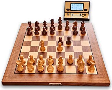 Chess computer ChessGenius exclusive