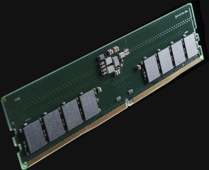 Kingston ValueRAM DIMM 32GB, DDR5-5600, CL46-45-45, on-die ECC