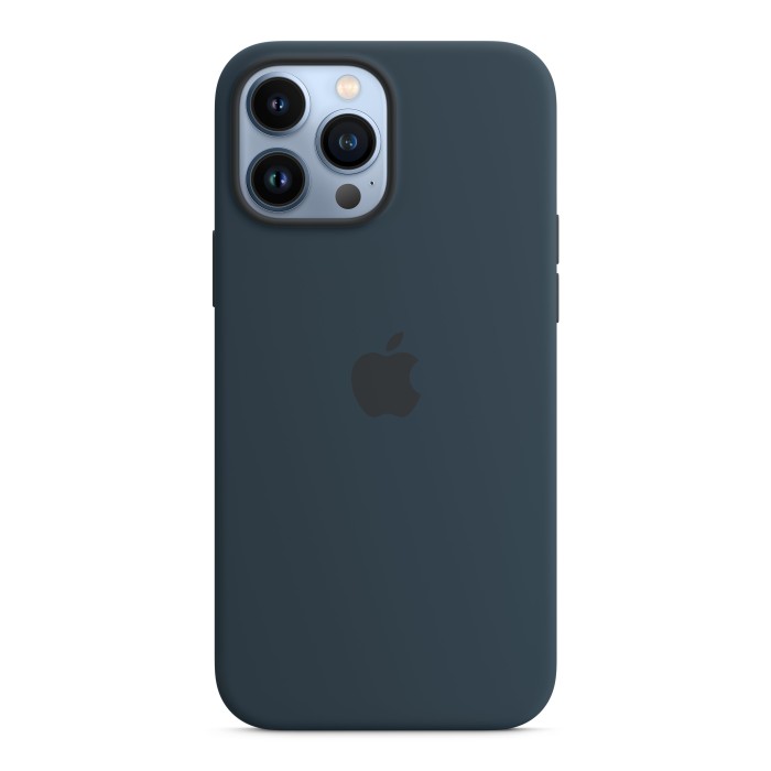 iPhone 13 Pro Silicone Case with MagSafe - Abyss Blue - Apple