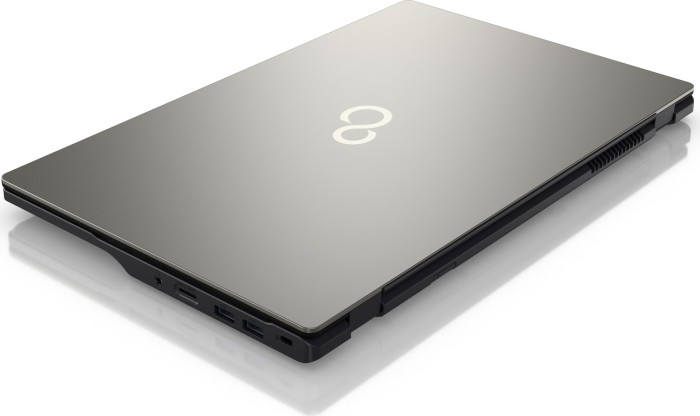 Fujitsu Lifebook E4512, Core i5-1235U, 8GB RAM, 256GB SSD, DE