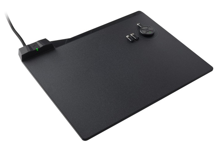 Corsair MM1000 Qi Wireless Charging Mouse pad