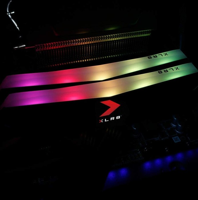 PNY DDR4-RAM XLR8 Gaming EPIC-X RGB 3600 MHz - 16GB Kit (2x 8 GB) -  MD16GK2D4360018XRGB 
