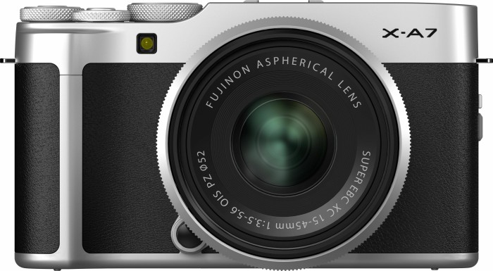 Fujifilm X-A7 silber mit Objektiv XC 15-45mm 3.5-5.6 OIS PZ