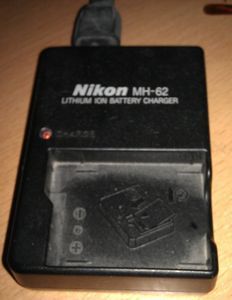 Nikon MH-62 Ladegerät