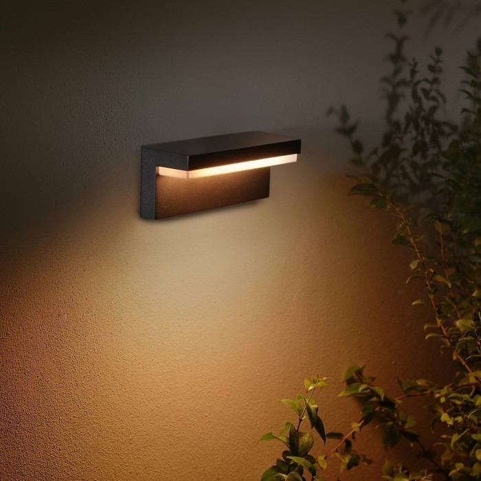 Philips Hue White and Color Ambiance Nyro Outdoor Wandleuchte