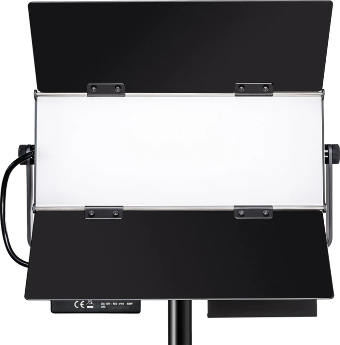 Walimex Pro Kit Luci LED Sirius 160 Daylight - 2&times;65W Con Treppiedi E Telecomando