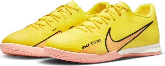 Nike Zoom Mercurial Vapor 15 Academy IC yellow strike/coconut milk/doll/sunset glow (Herren)