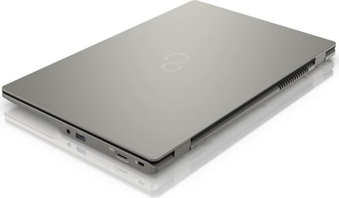 Fujitsu Lifebook U7413, srebrny, Core i5-1335U, 8GB RAM, 256GB SSD, DE