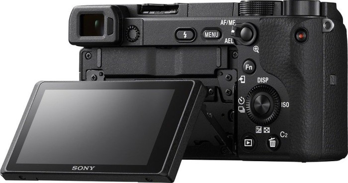 Sony Alpha 6400 schwarz mit Objektiv E 18-135mm 3.5-5.6 OSS
