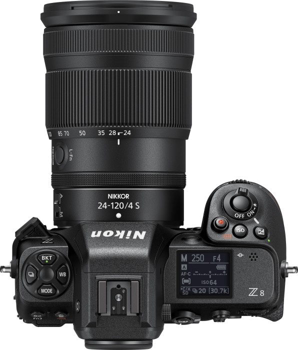 Nikon Z 8 mit Objektiv Z 24-120mm 4.0 S