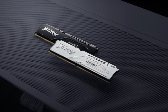 Kingston FURY Beast biały DIMM Kit 32GB, DDR5-6800, CL34-45-45, on-die ECC