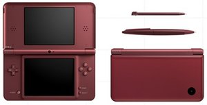 Nintendo DSi XL weinrot