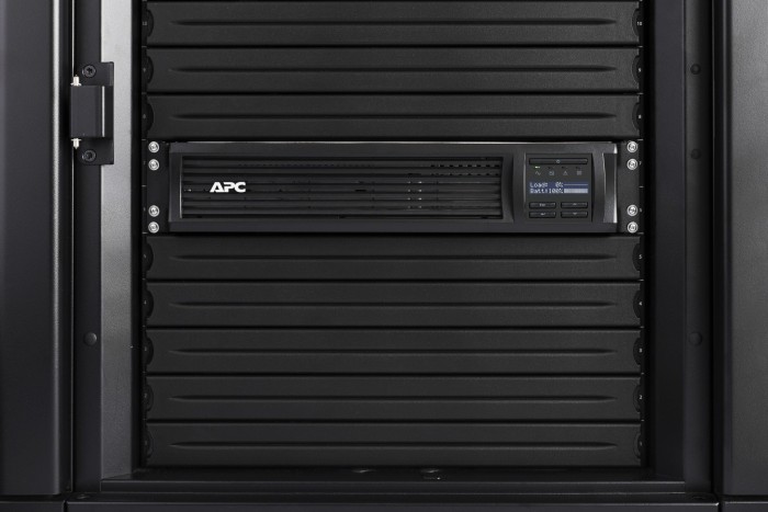 APC Smart-UPS 3000VA LCD mit SmartConnect, Rackmount, USB/seriell