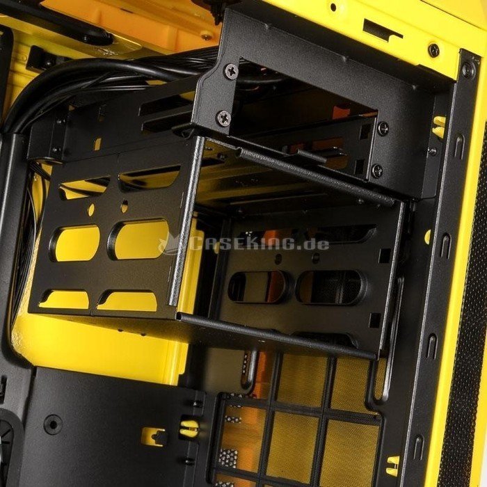 BitFenix Aegis żółty, okienko akrylowe