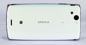 Sony Ericsson Xperia arc S z brandingiem