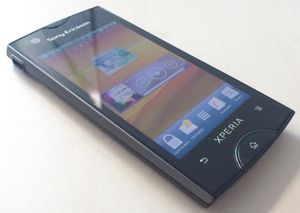 Sony Ericsson Xperia Ray czarny