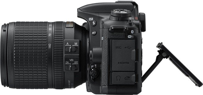 Nikon D7500 schwarz mit Objektiv AF-S VR DX 18-140mm 3.5-5.6G ED