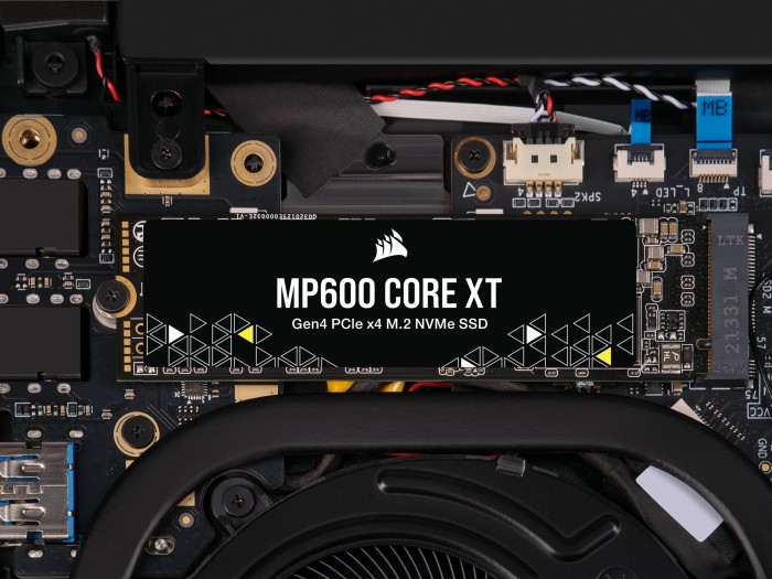 Corsair Force Series MP600 Core XT 2TB, M.2 2280 / M-Key / PCIe 4.0 x4, Kühlkörper