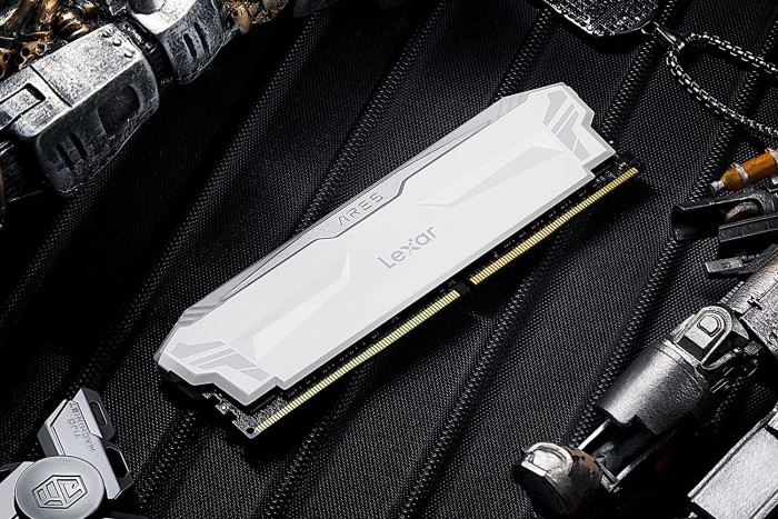 Lexar Ares RGB white DIMM kit 16GB, DDR4-4000, CL18-22-22-42