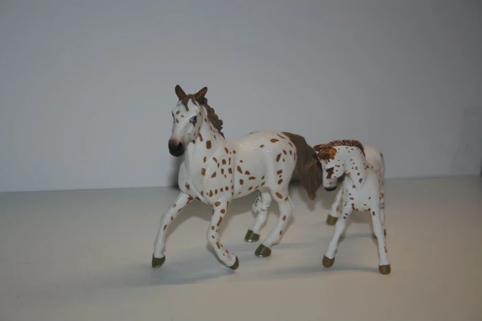 Papo 51510 Appaloosa Fohlen – 9,7x5,3x7,7 Cm | Detailreiche Spielzeugfigur, Für Kinder Ab 3 Jahren