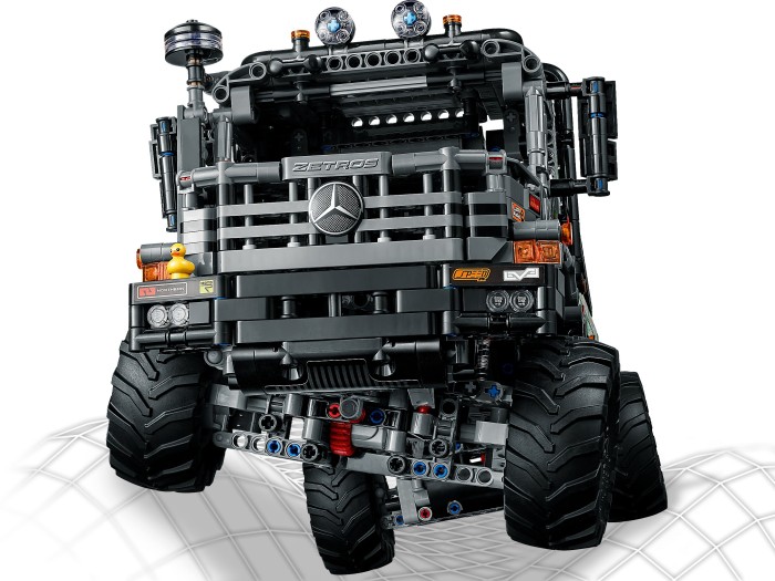 LEGO Technic - 4x4 Mercedes-Benz Zetros Offroad-Truck