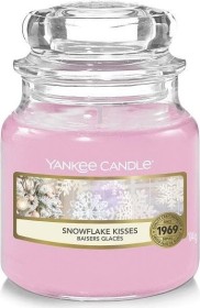 Yankee Candle Snowflake Kisses Duftkerze, 104g