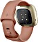Fitbit Versa 3 Aktivitäts-Tracker pink clay/soft gold aluminium Vorschaubild