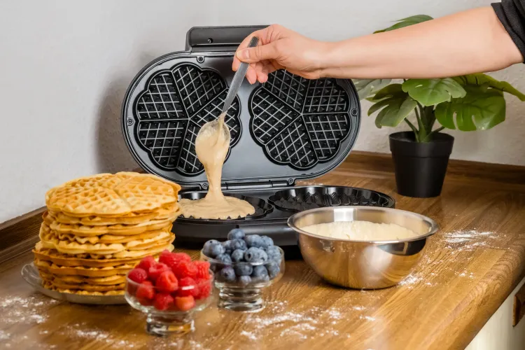 Teig einfüllen in Waffeleisen