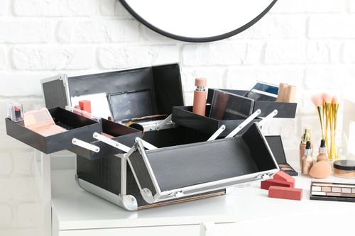 Beauty Case prall gefüllt