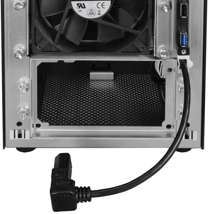Lian Li PC-A05FNA silber, schallgedämmt
