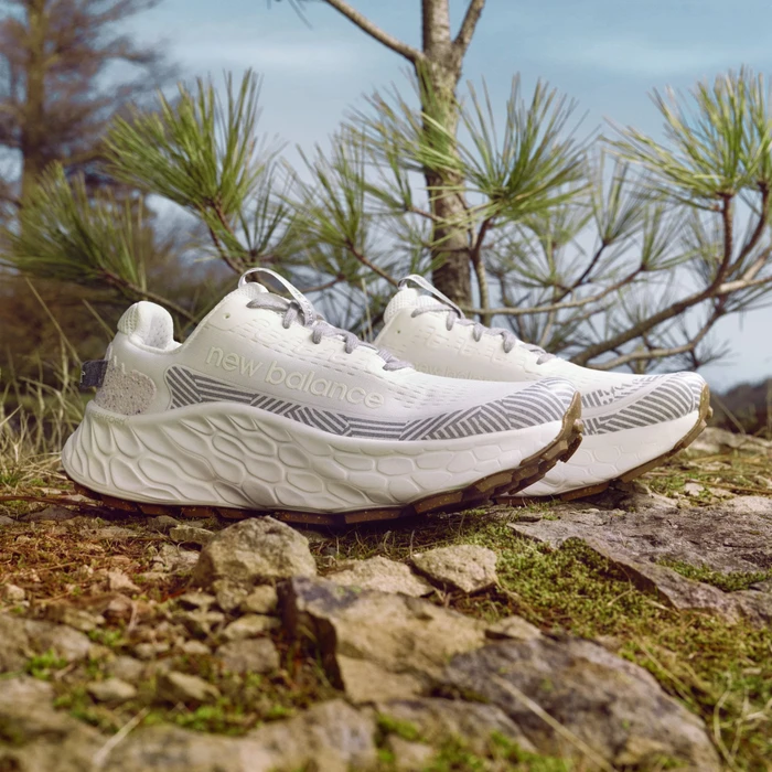 New Balance Fresh Foam X Trail More v3 white/turtledove (Herren)
