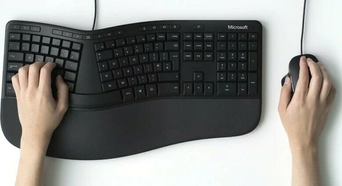 Microsoft Ergonomic Mouse schwarz, USB
