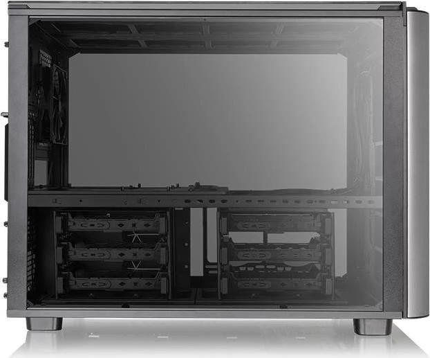 Thermaltake Level 20 XT Cube, Glasfenster