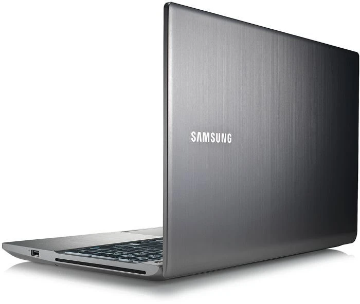 Samsung 700Z5C, Core i5-3210M, 8GB RAM, 16GB SSD, 1TB HDD, GeForce GT 640M, DE
