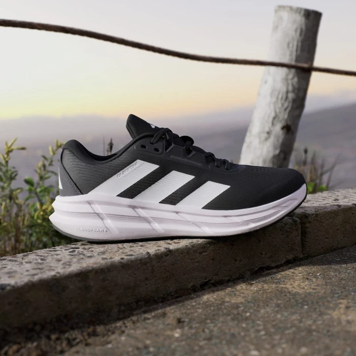 adidas Questar 3 core black/cloud white/carbon