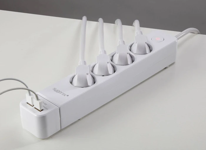 Sygonix Steckdosenleiste mit Schalter, 5-fach, mit abnehmbarem 2x USB-Ladegerät, 1.4m, weiß