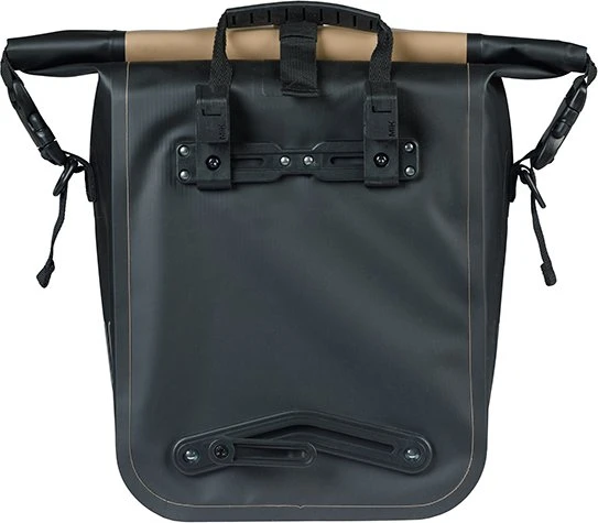 Basil Rivo M Tarpaulin MIK Hooks Gepäcktasche sand/black