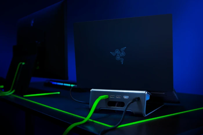 Razer Monitor Stand Chroma, USB-C 3.0 [Buchse]