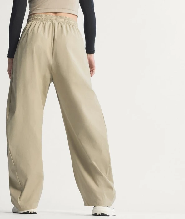 adidas Z.N.E. Woven Trainingshose lang wonder cargo (Damen)
