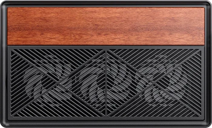 Jonsbo TK-4 Wood, Glasfenster