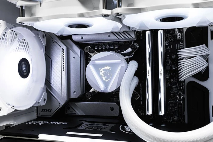 MSI MPG Gungnir 110R White, weiß, Glasfenster