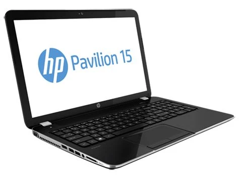 HP Pavilion 15-n020sg, Core i5-4200U, 4GB RAM, 500GB HDD, GeForce GT 740M, DE