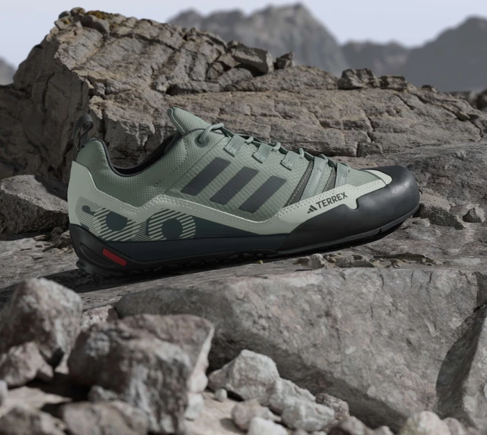 adidas Terrex Swift Solo 2.0 silver green/legend ivy/linen green