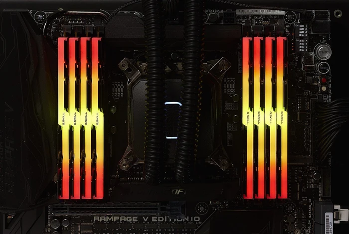 G.Skill Trident Z RGB UDIMM 32GB Kit, DDR4-3600, CL14-14-14-34