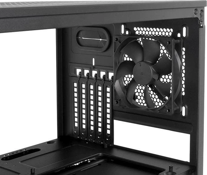 Thermaltake Core X2, Acrylfenster