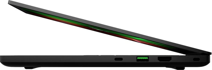 Razer Blade 14 (2021), Ryzen 9 5900HX, 16GB RAM, 1TB SSD, GeForce RTX 3070, DE