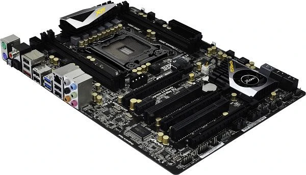 ASRock X79 Extreme3 (Intel 2011-0)