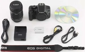 Canon EOS 550D mit Objektiv EF-S 18-135mm 3.5-5.6 IS