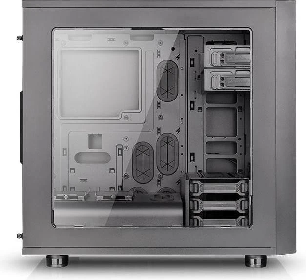 Thermaltake Core X31, Acrylfenster