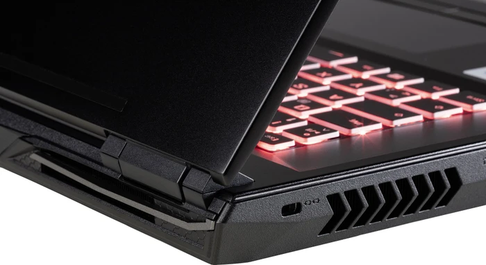 Nexoc G1744, Core i7-8750H, 16GB RAM, 120GB SSD, 1TB HDD, GeForce RTX 2060, DE